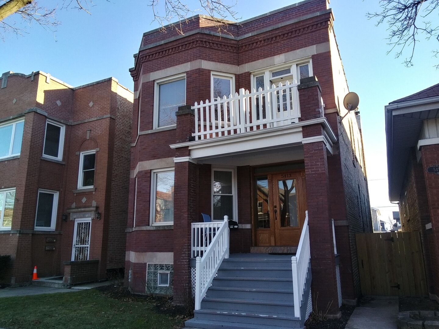 Property Photo:  5413 W Dakin Street 2  IL 60641 