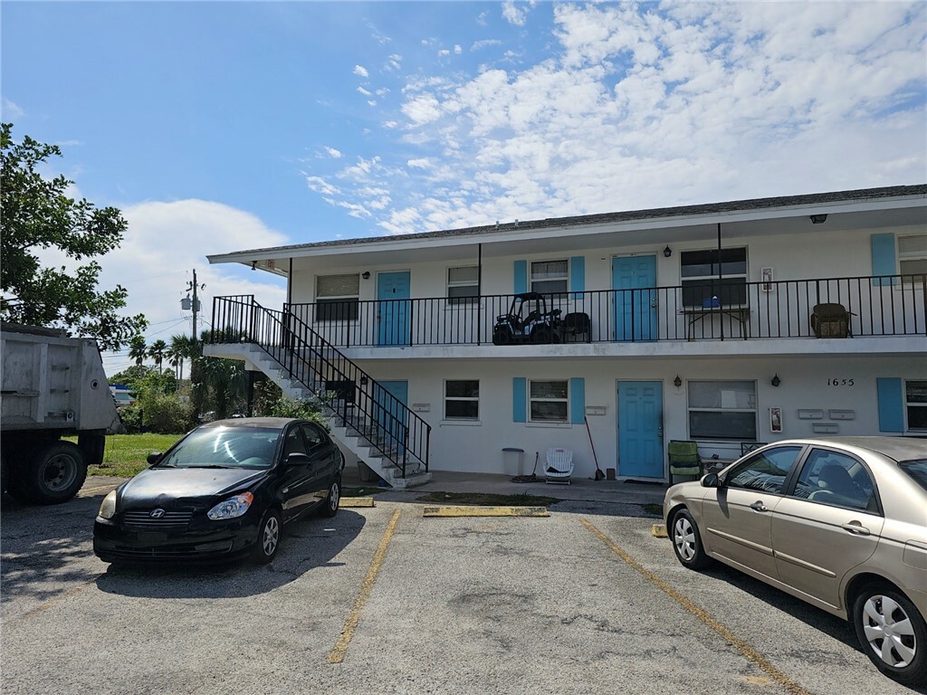 Property Photo:  1655 Highland Avenue 2A  FL 32960 