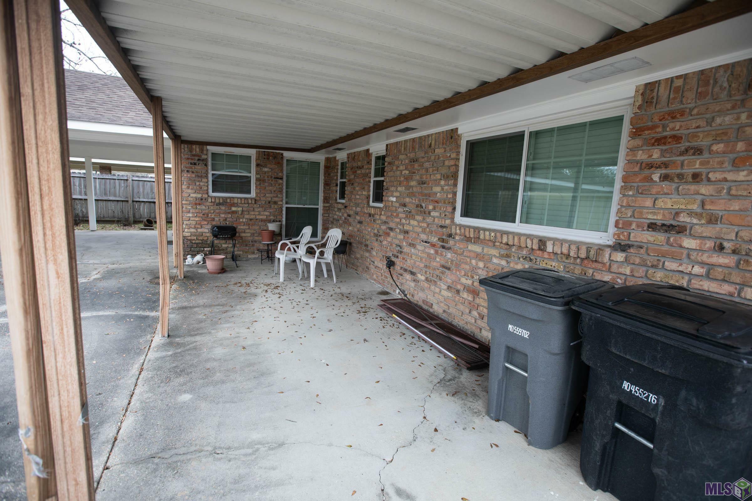 Property Photo:  3843 Pensacola Dr  LA 70814 