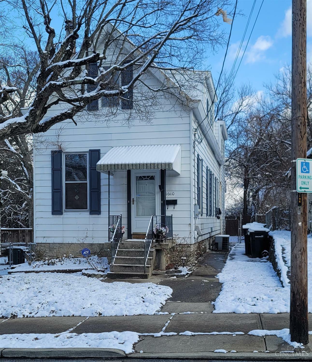 Property Photo:  1610 Iliff Avenue  OH 45205 