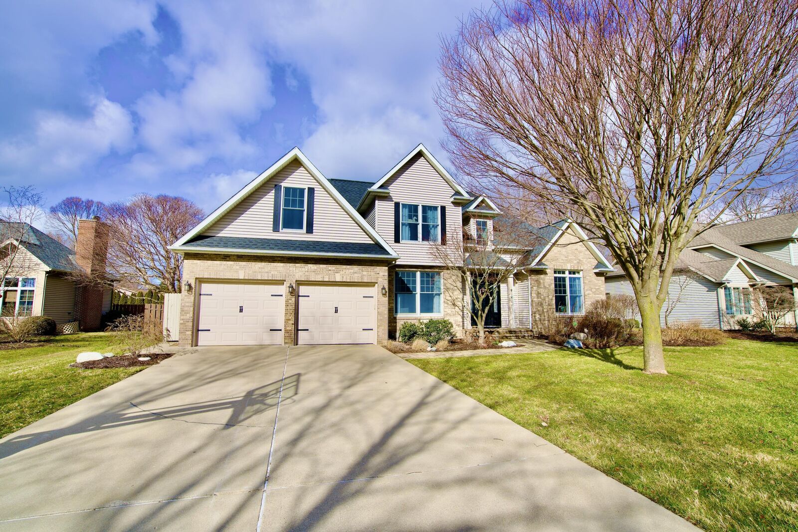 Property Photo: 1331 Old Farm Lane MI 49085