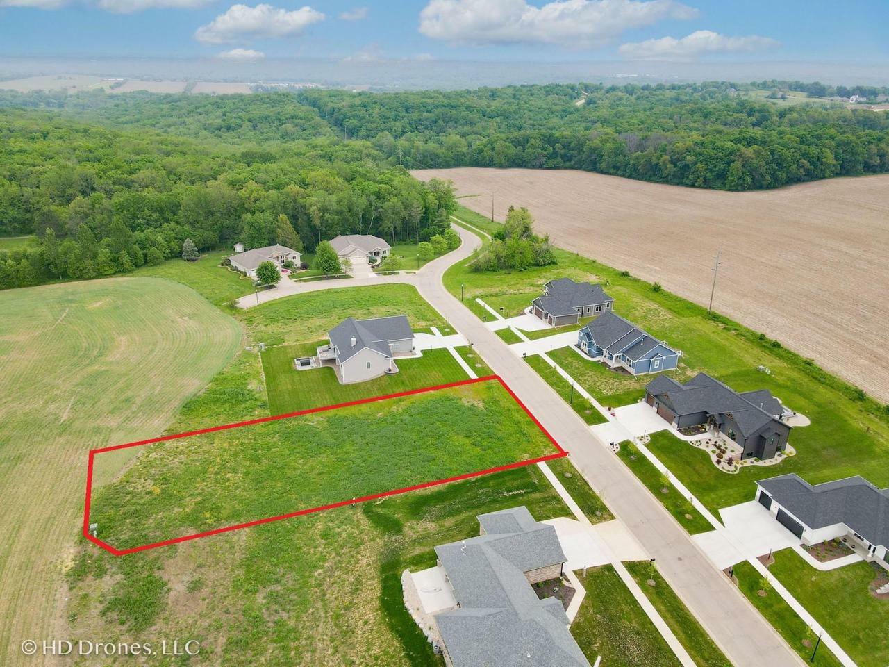 Property Photo:  2019 Arbor Ridge Way  WI 53548 