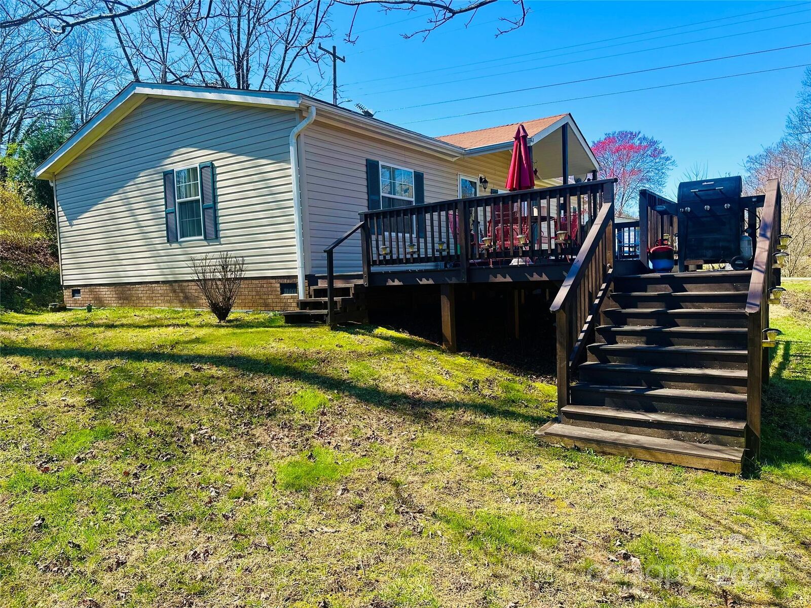 Property Photo:  12 Hidden Valley Drive  NC 28752 