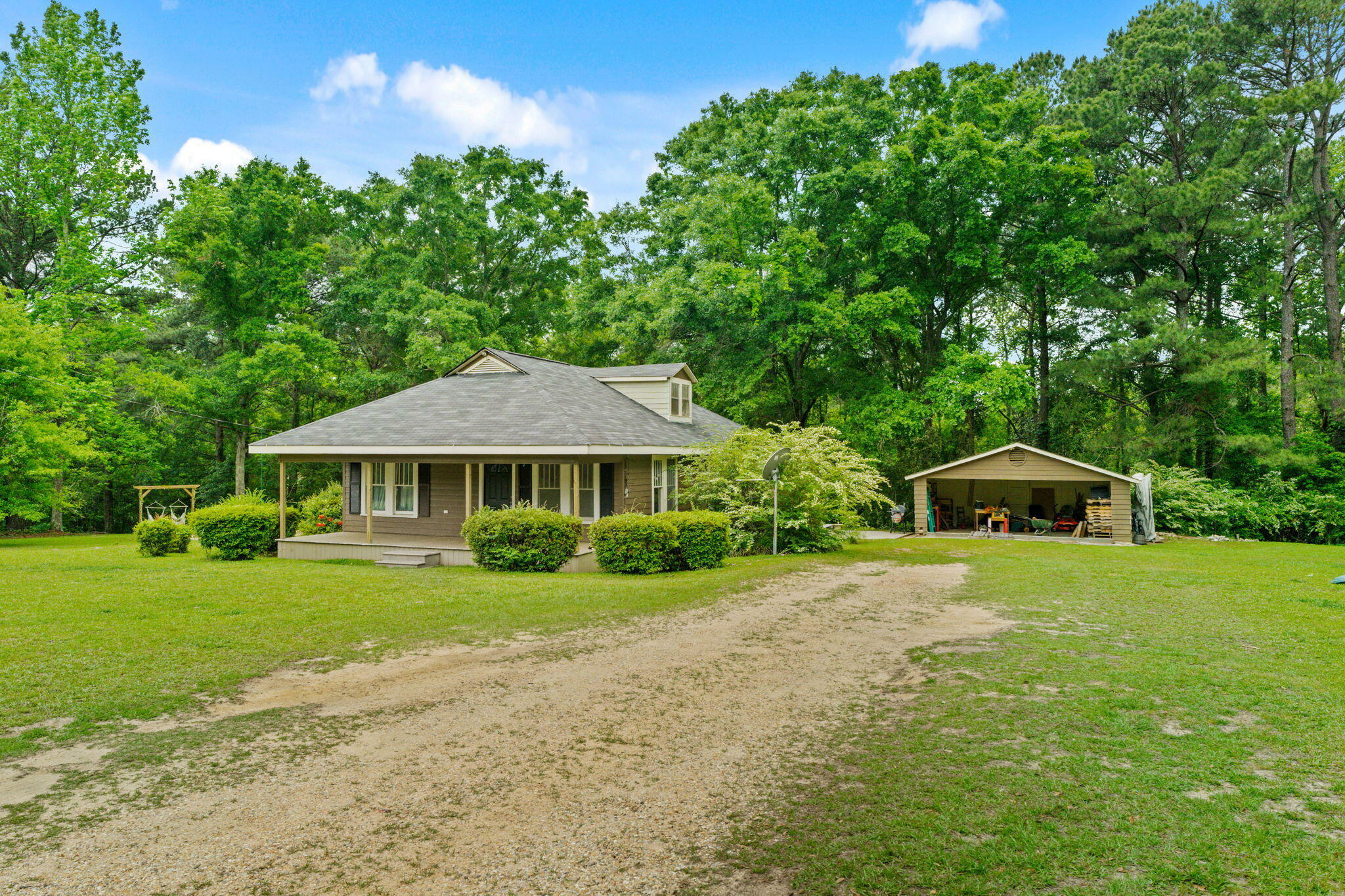 Property Photo:  114 Country Cir.  MS 39437 