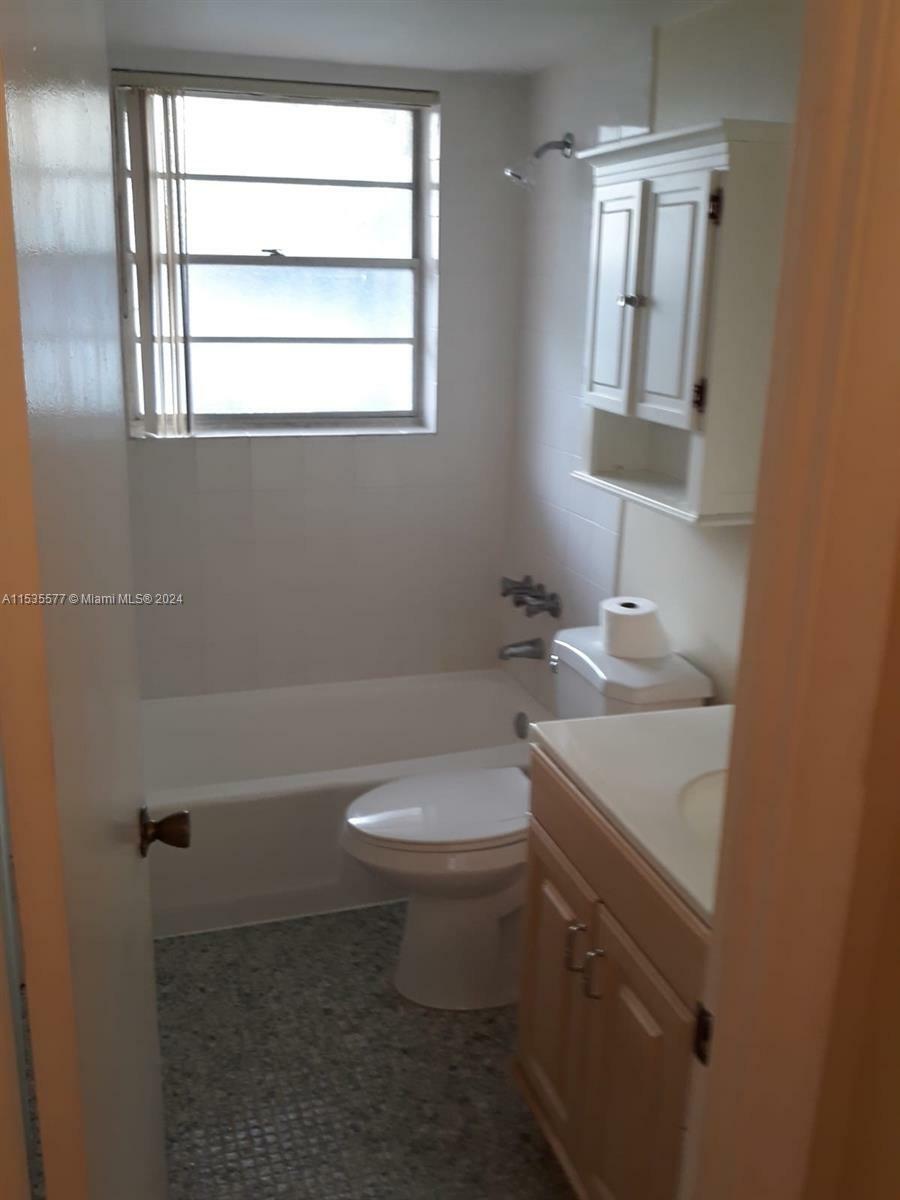 Property Photo:  9960 SW 88th St 614-6  FL 33176 