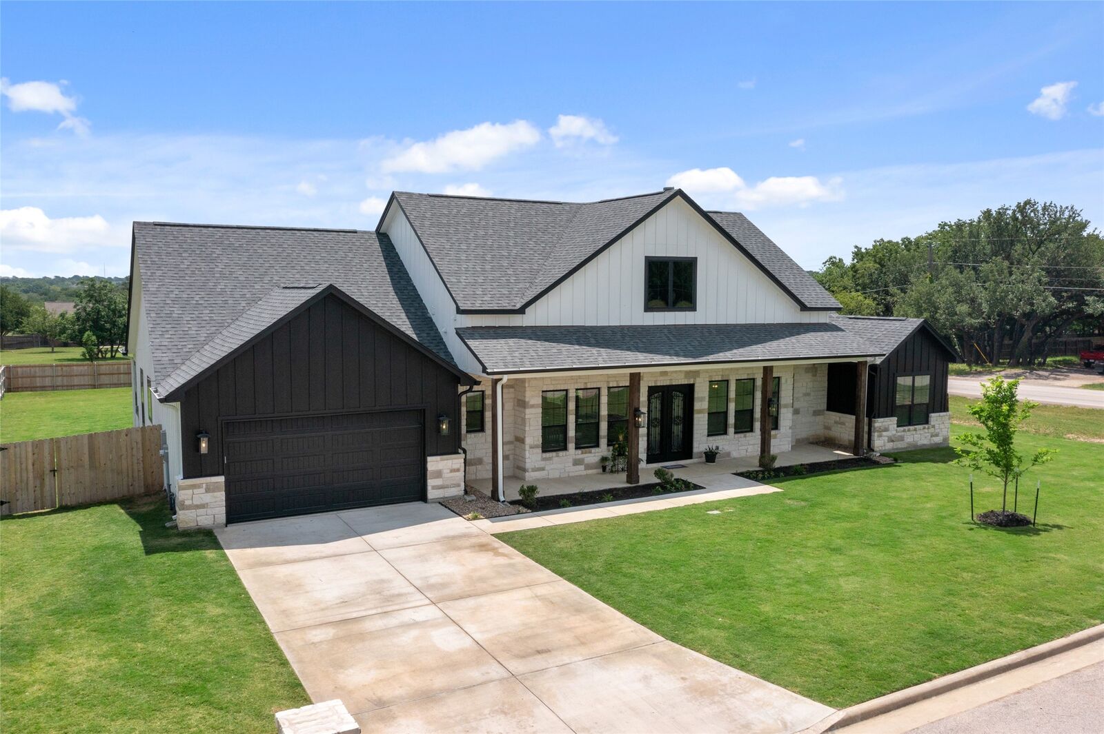 Property Photo:  101 Chelsea Circle  TX 76571 