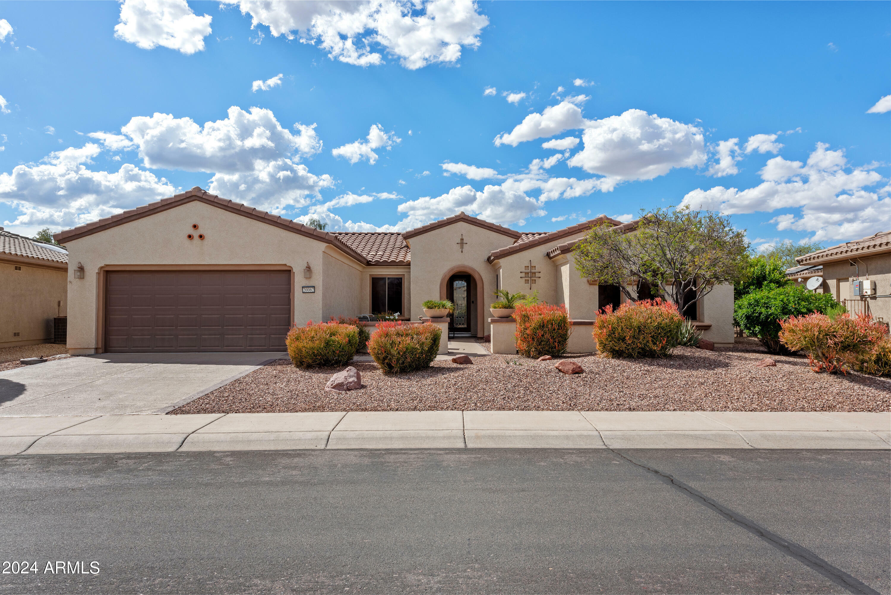 Property Photo:  20062 N Horse Trail Drive  AZ 85374 