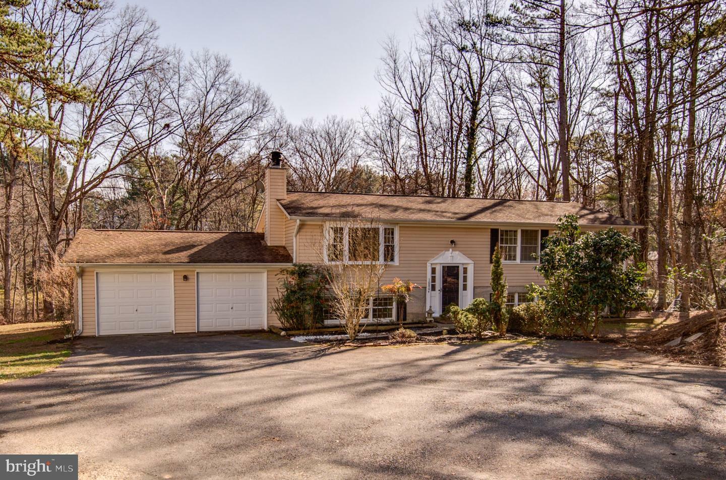 Property Photo:  10804 Oldfield Drive  VA 20191 