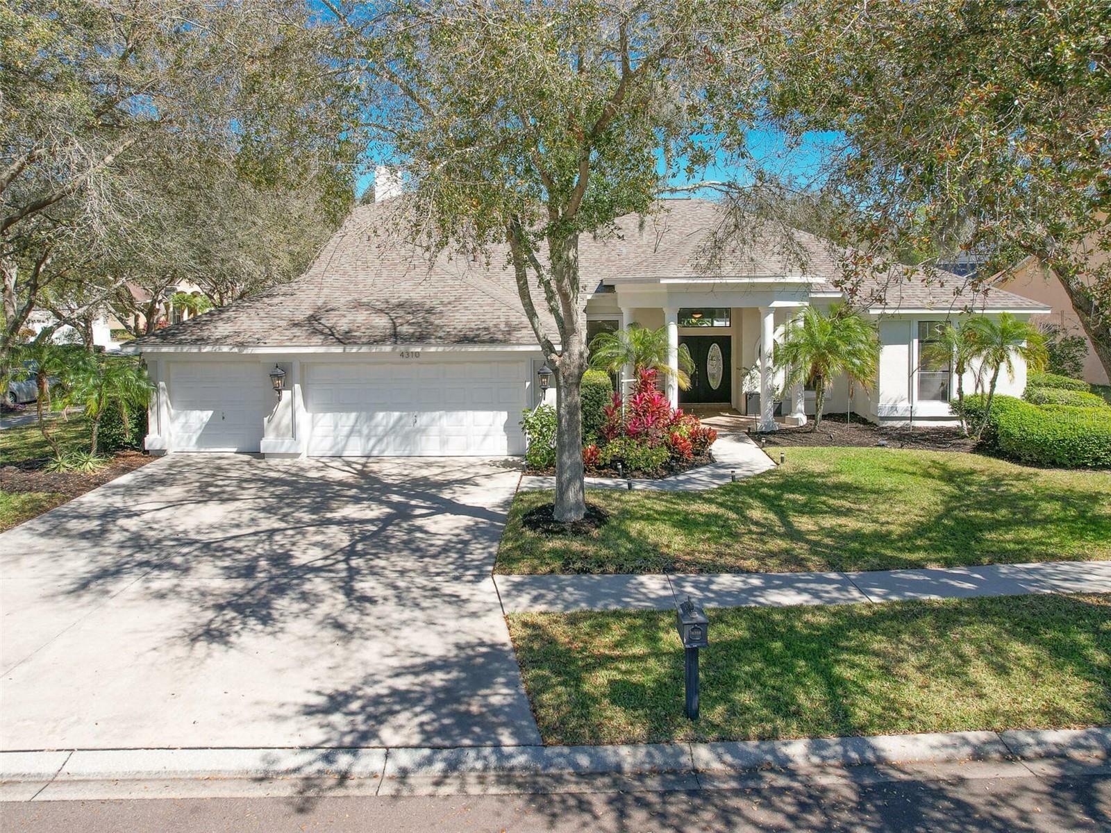 Property Photo:  4310 Glendon Place  FL 33596 