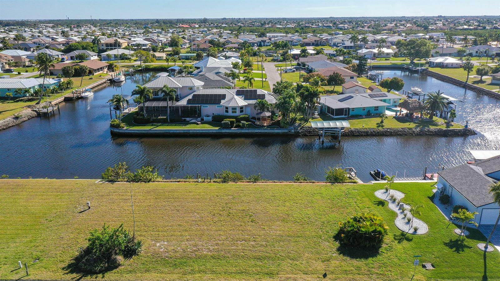 Property Photo:  4320 Pelican Pointe Drive  FL 33950 