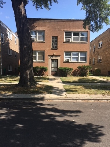 Property Photo:  2720 W Summerdale Avenue 2E  IL 60625 