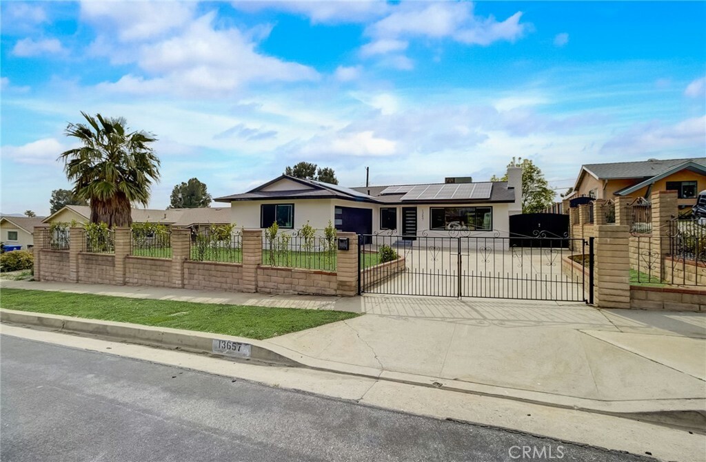 Property Photo:  13657 Mindora Avenue  CA 91342 