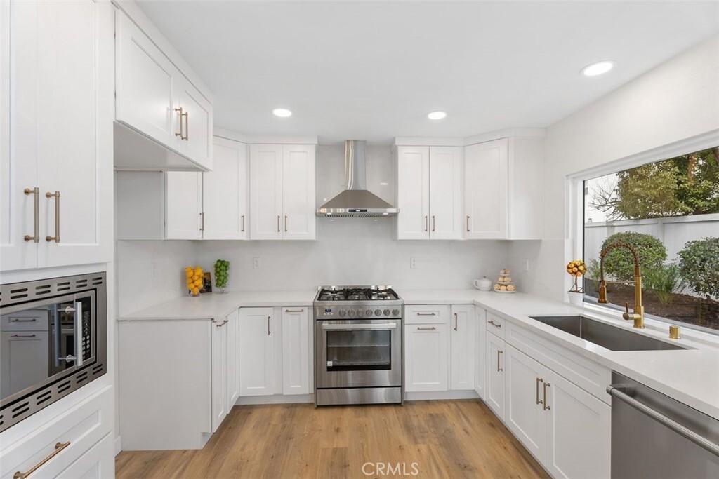 Property Photo:  24875 Via Susana  CA 92677 