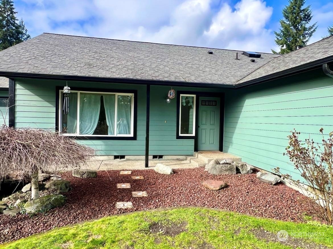 Property Photo:  33812 66th Avenue S  WA 98580 