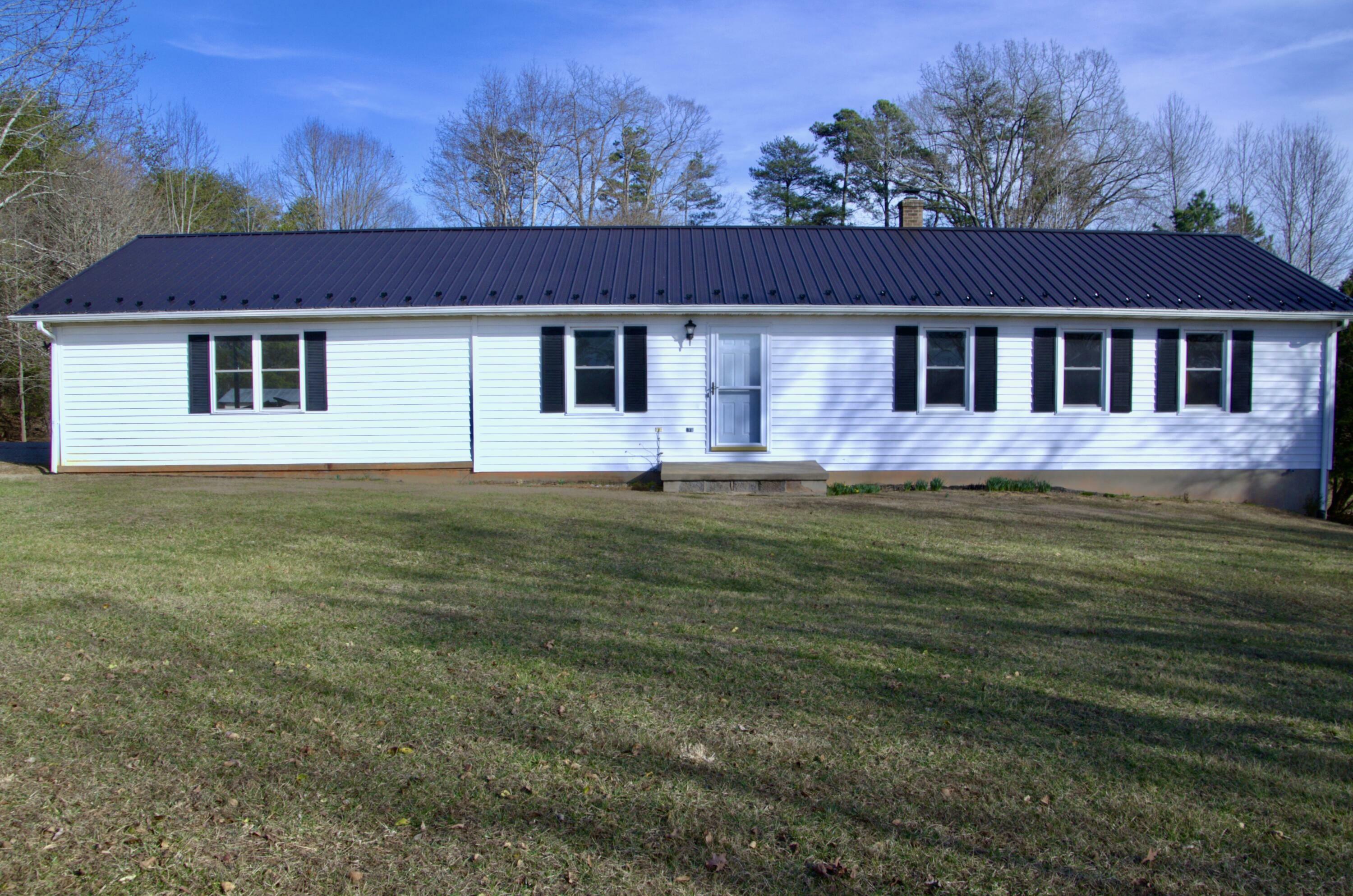 Property Photo:  420 Emery Rd  VA 24531 