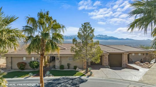 Property Photo:  1086 Calais  NV 89027 