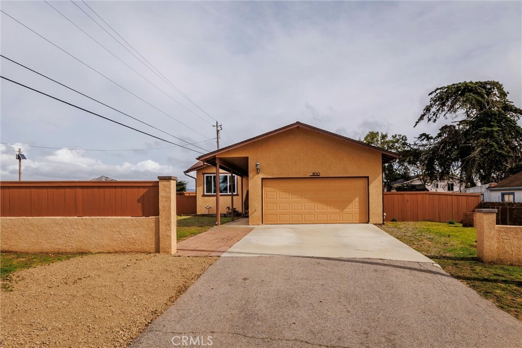 Property Photo:  1700 7th Street  CA 93402 