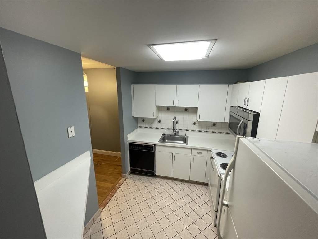 Property Photo:  14 Heron St 204  MA 02132 