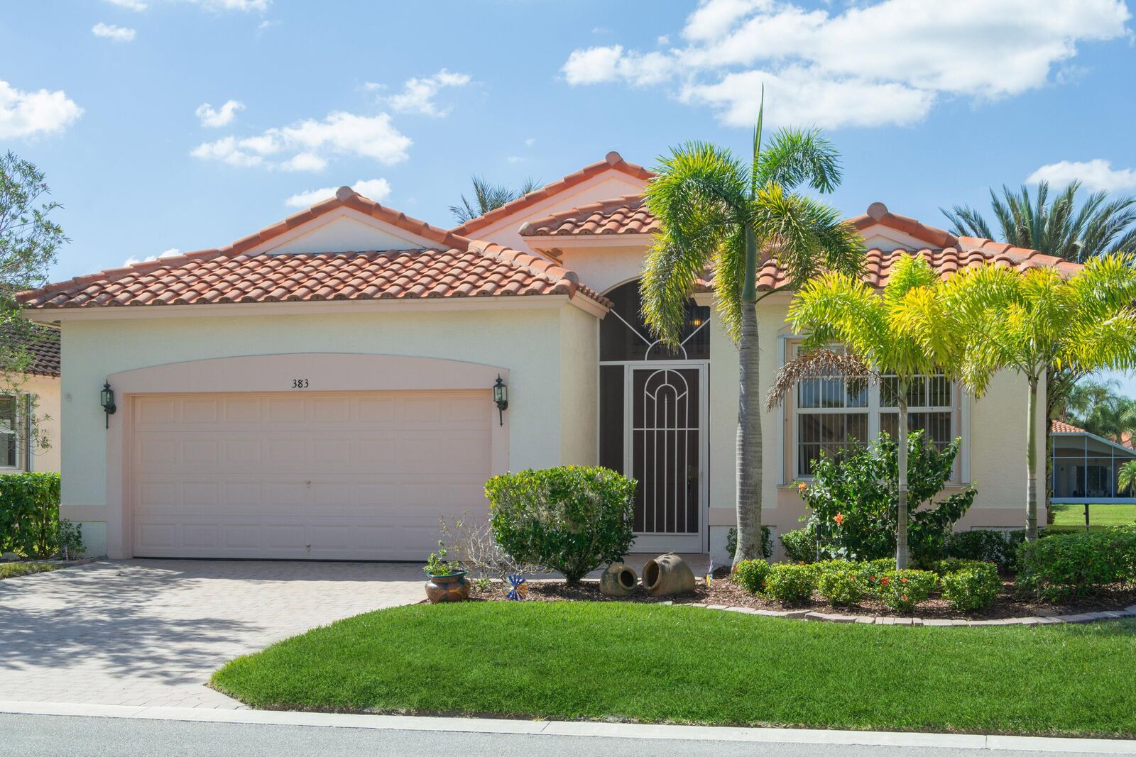 Property Photo: 383 NW Sunview Way FL 34986
