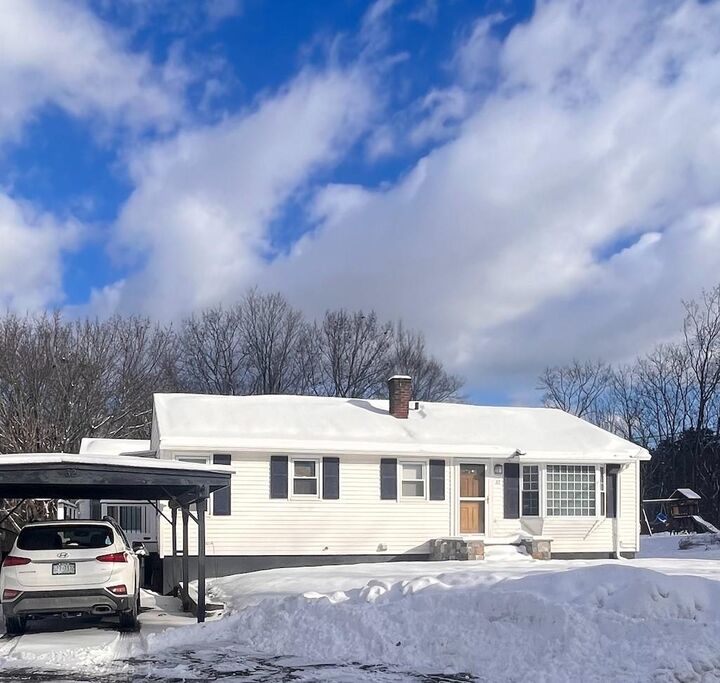 32 Hawthorne Street  Laconia NH 03246 photo