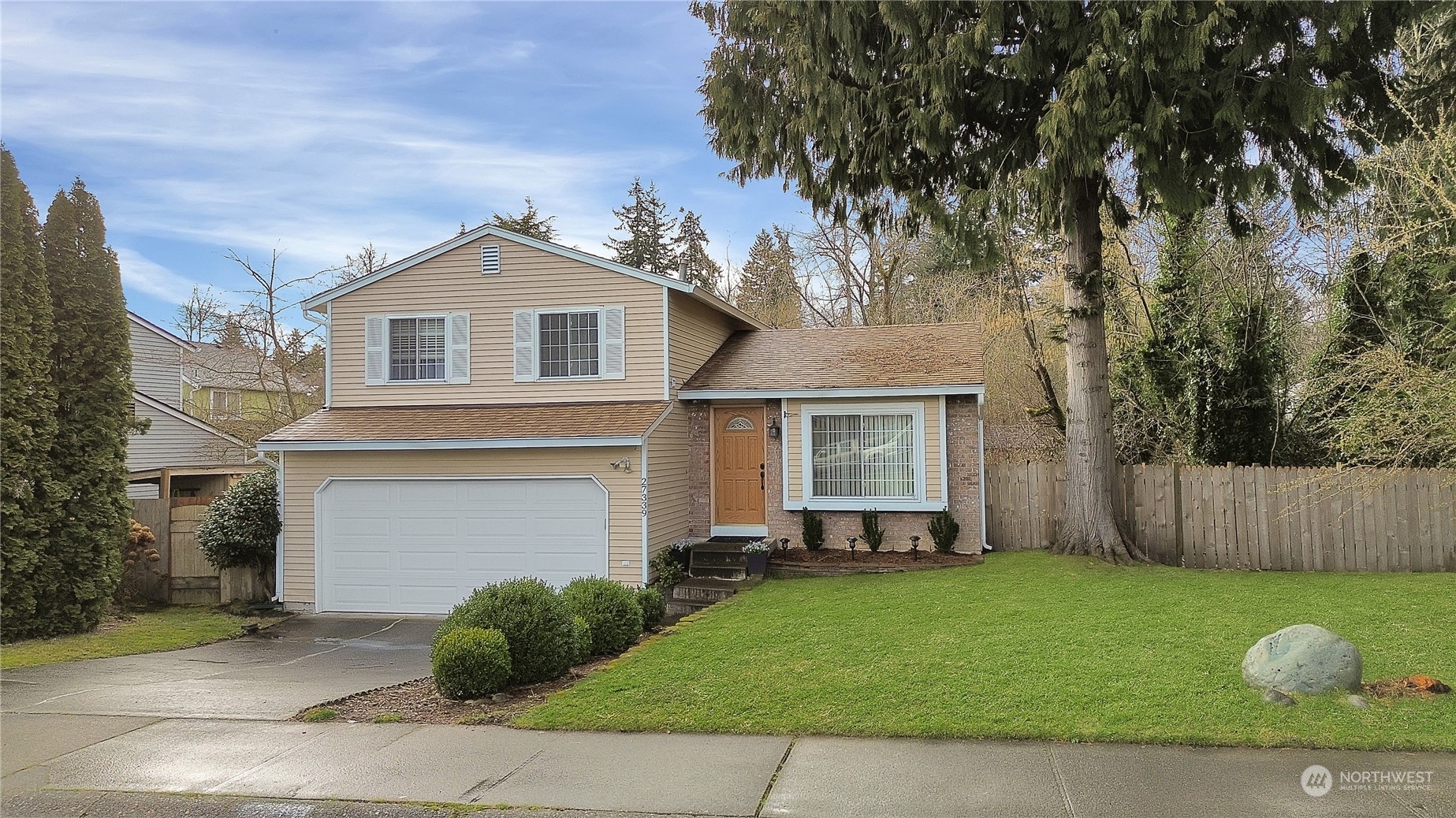 Property Photo: 27339 137th Avenue SE WA 98042