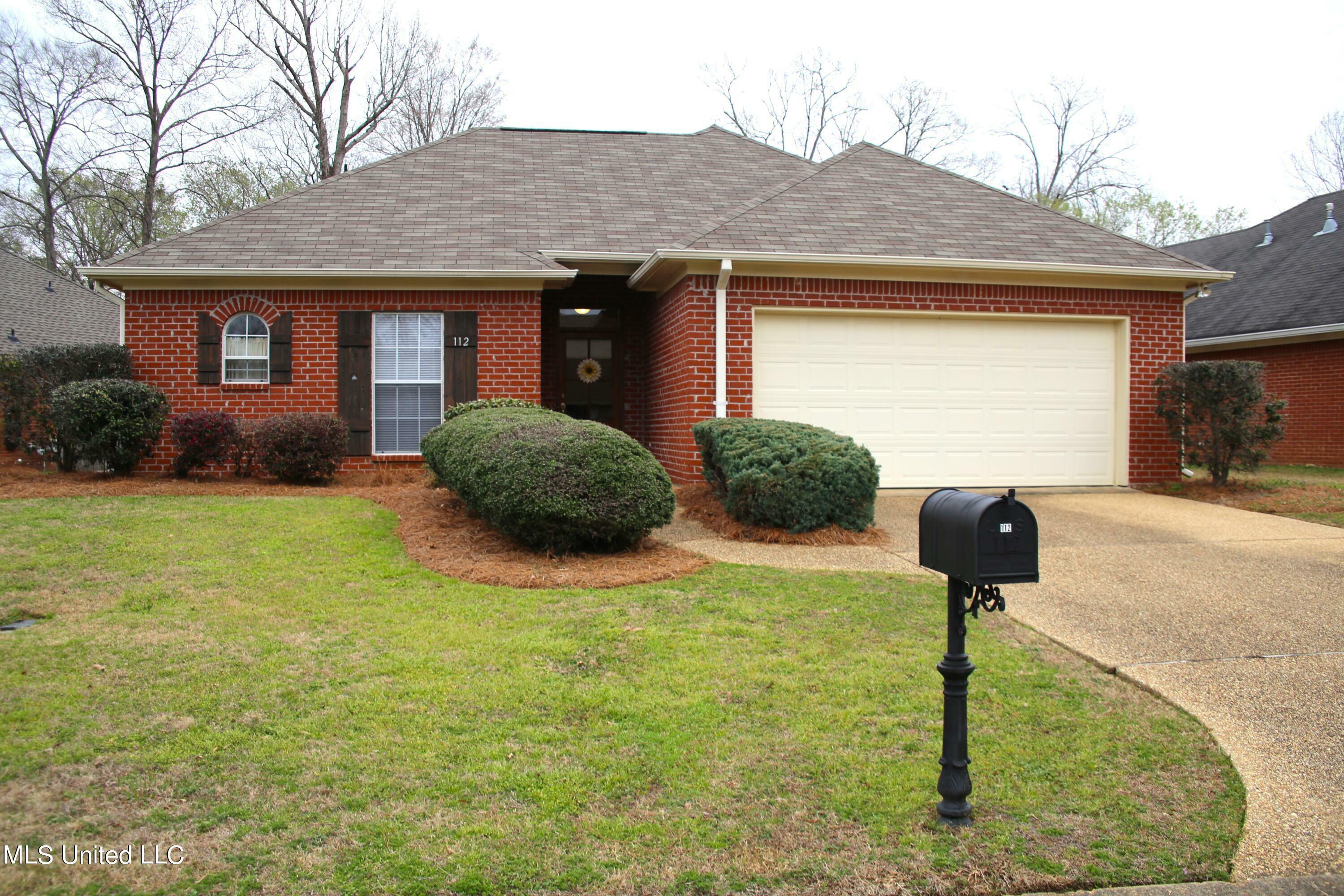 112 W Pinebrook Dr Drive  Brandon MS 39047 photo