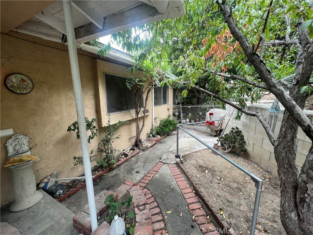 Property Photo:  4841 Hillsdale Drive  CA 90032 