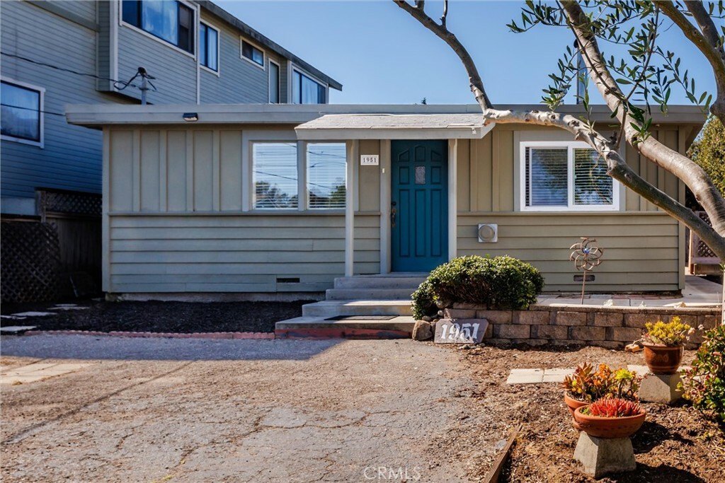 Property Photo:  1951 Fearn Avenue  CA 93402 