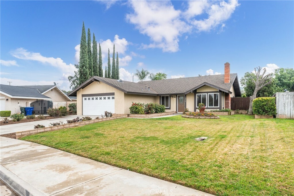 Property Photo:  10956 Stonehenge Place  CA 92503 