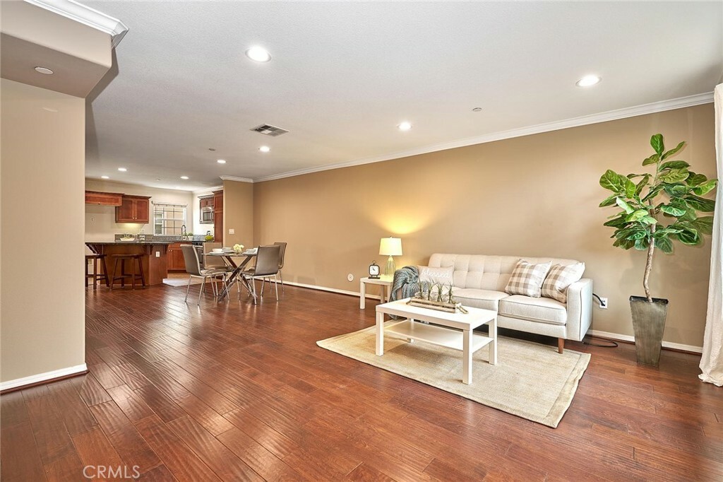 Property Photo:  1411 Lomita Boulevard 5  CA 90710 