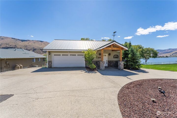 Property Photo:  2175  Summer Camp Road  WA 98816 