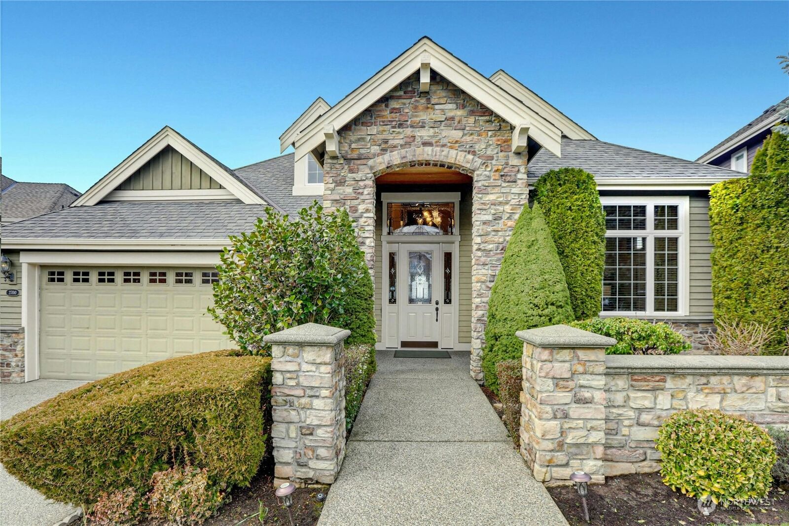 Property Photo: 2700 NE Daphne Street WA 98029