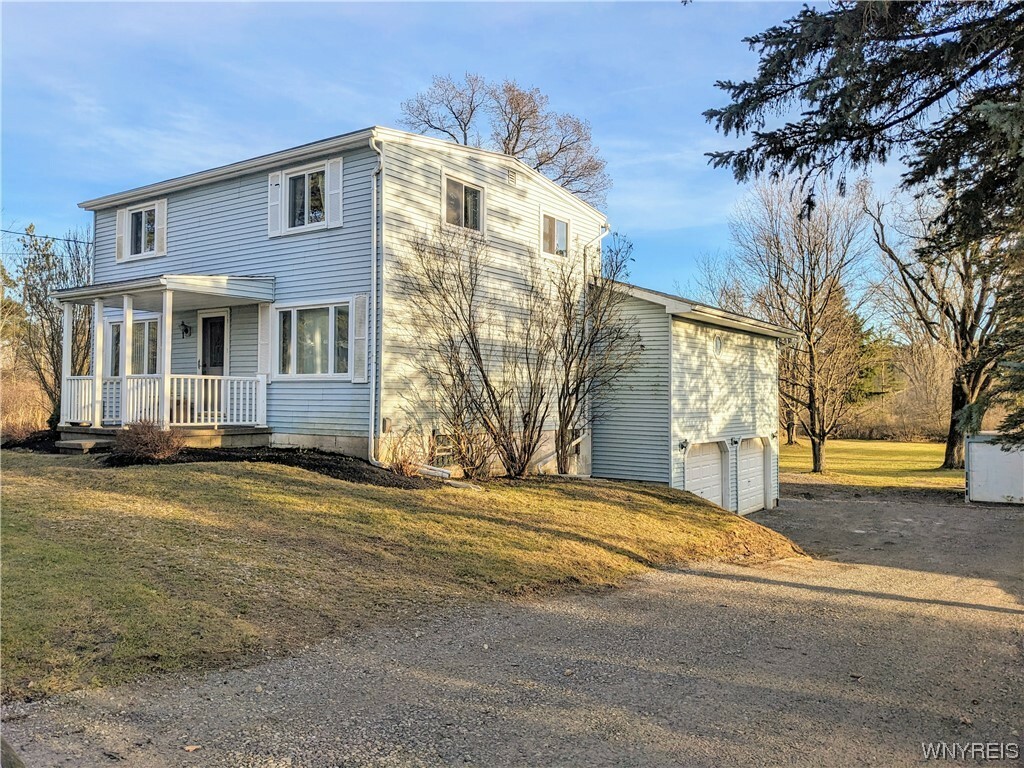 Property Photo:  733 Jewett Holmwood Road  NY 14052 