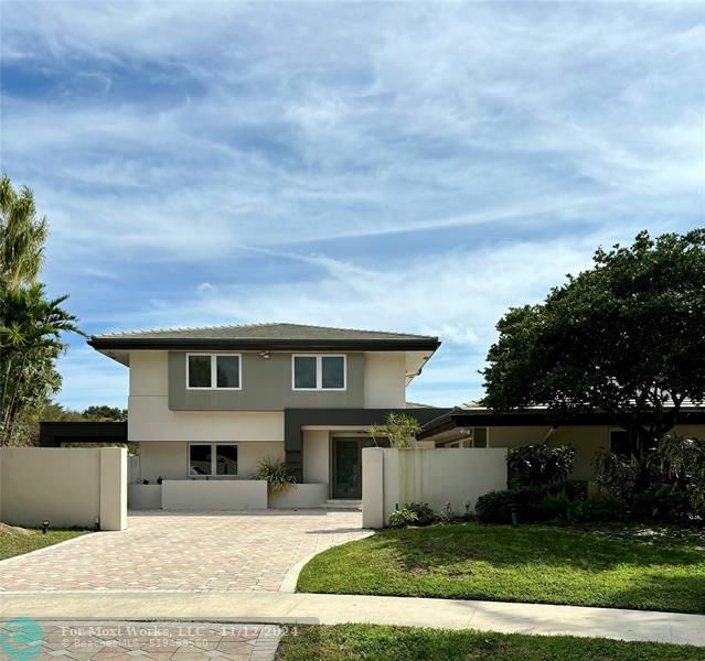 Property Photo:  3150 N 35th St  FL 33021 