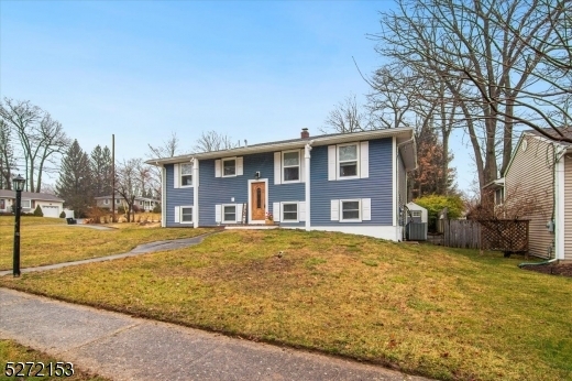 Property Photo:  6 Summit Rd  NJ 07438 
