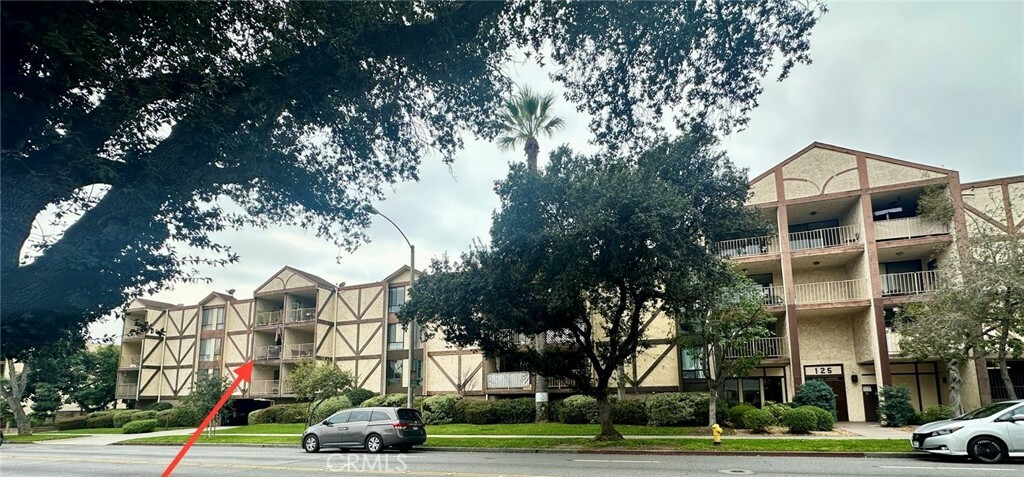 Property Photo:  125 N Allen Avenue 216  CA 91106 