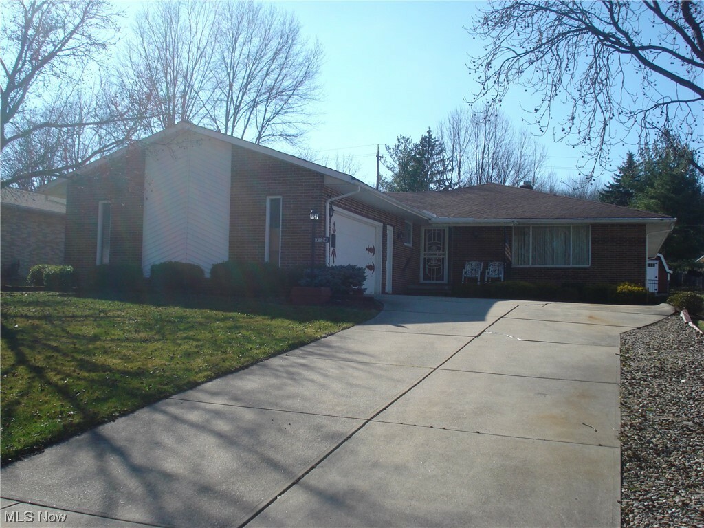 Property Photo:  7124 Laura Lee Lane  OH 44131 