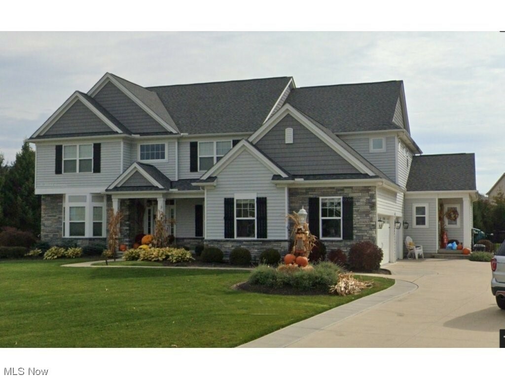 11483 Love Lane  Strongsville OH 44149 photo