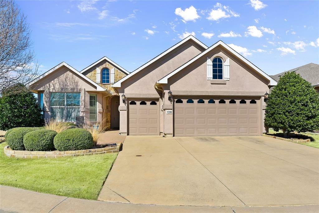 Property Photo: 9208 Bradford Street TX 76207
