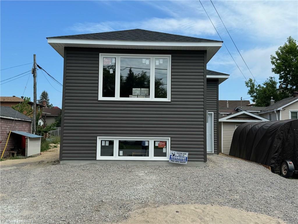 Photo de la propriété:  1556 Fraser Street  ON P1B 3Z2 