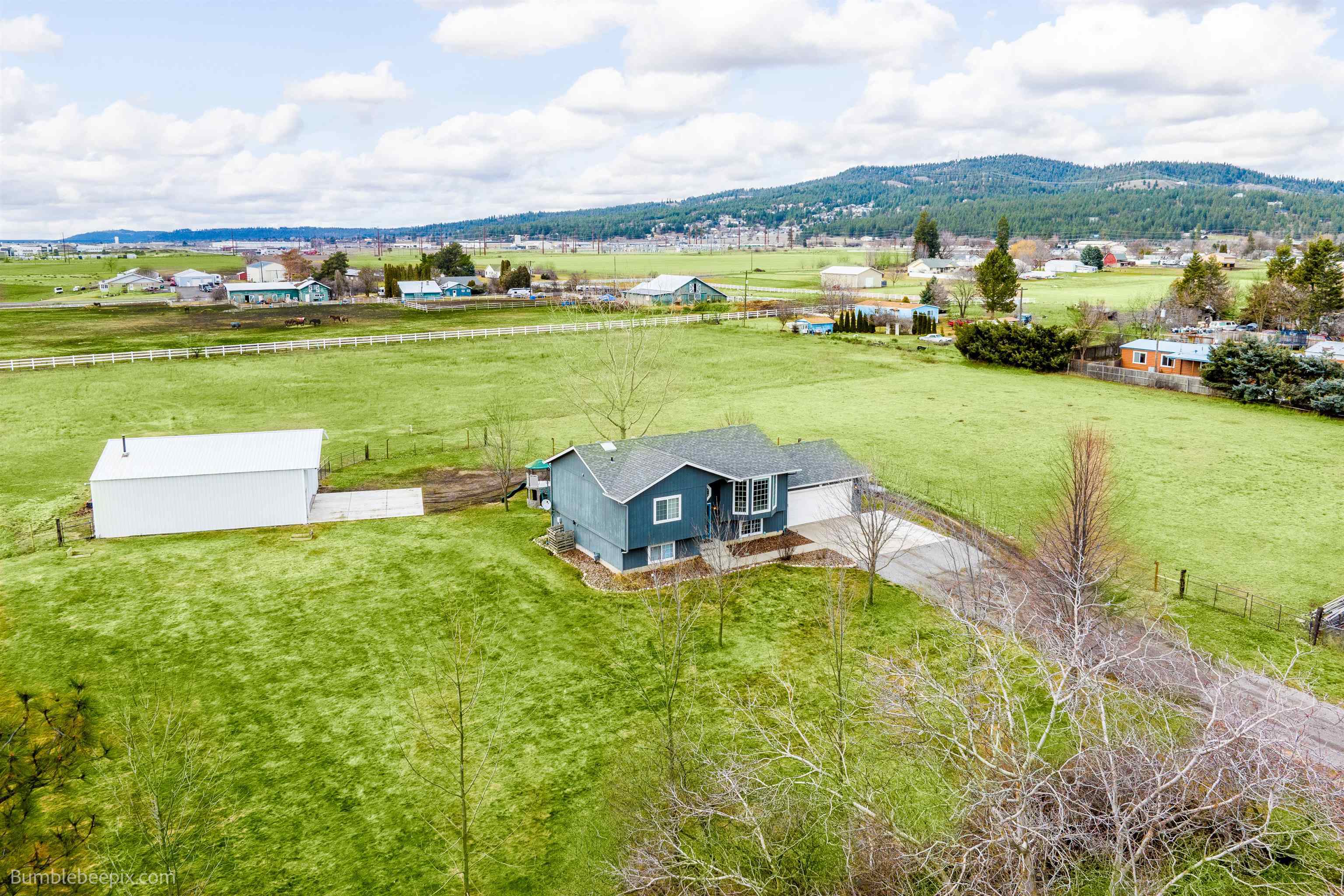 Property Photo:  3811 N Ashton Rd  WA 99027 