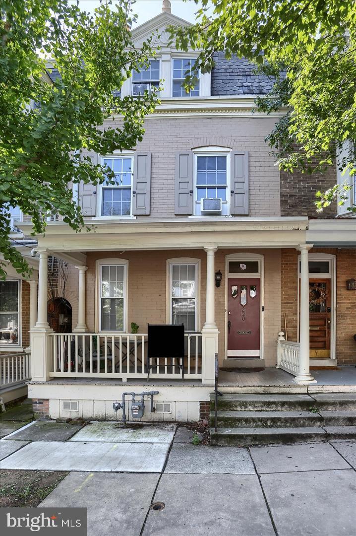 Property Photo: 320 W Lemon Street PA 17603