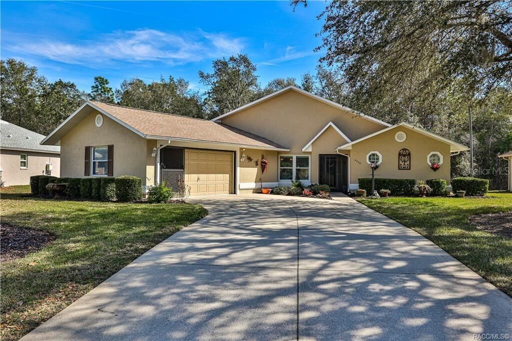 Property Photo: 2730 N Brentwood Circle FL 34461