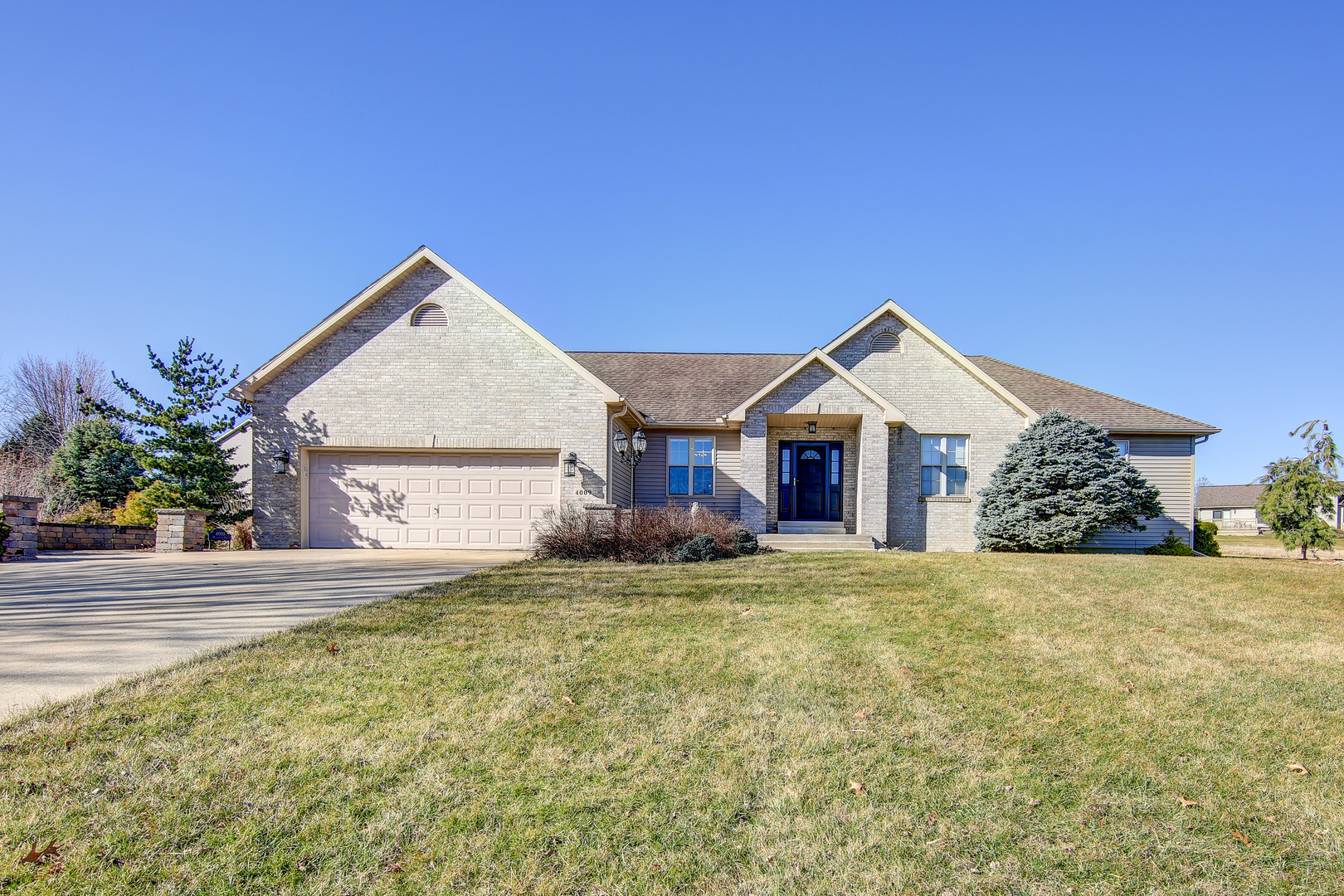 Property Photo: 4009 Hillcrest Lane IL 61081