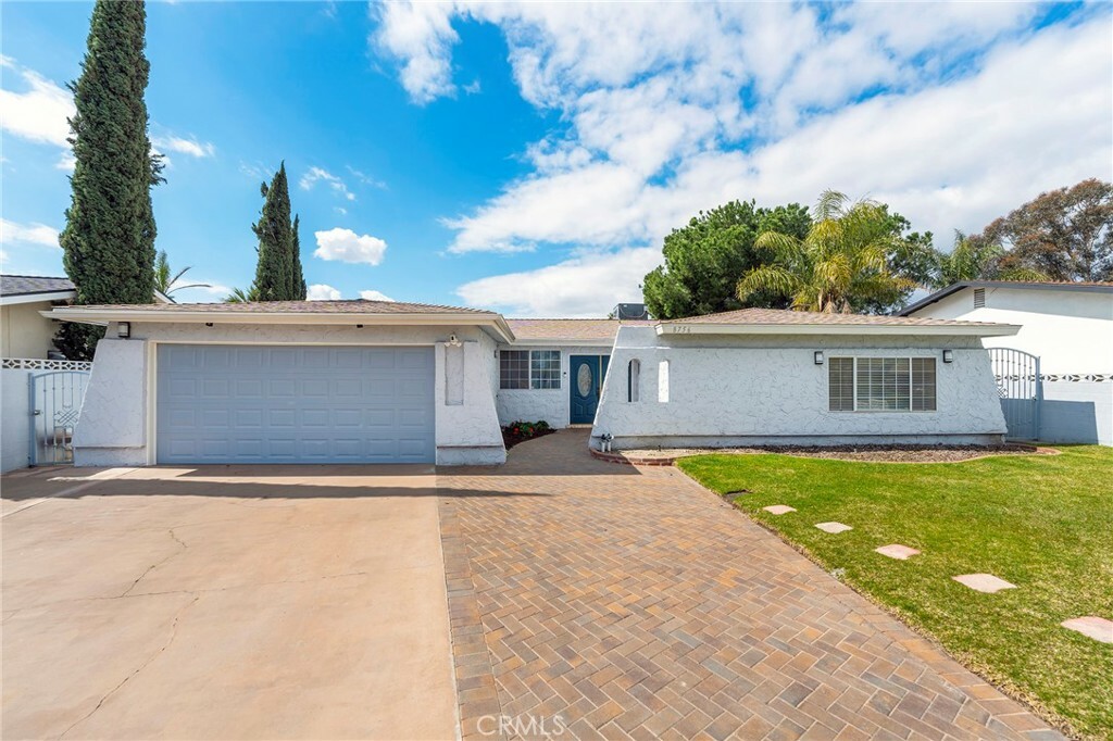 Property Photo:  8756 Boxwood Court  CA 92335 