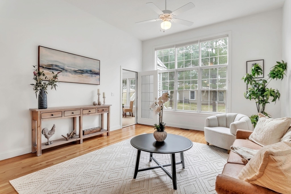 Property Photo: 47 Ivy Circle 47 MA 01095