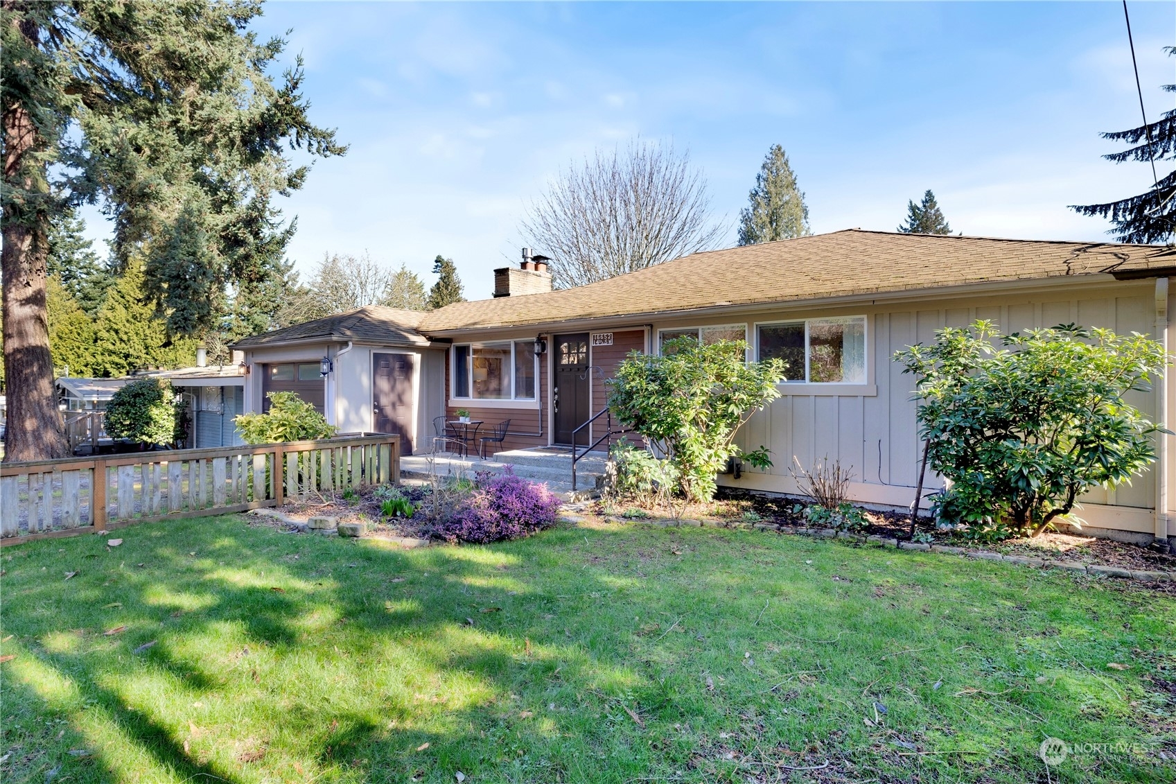 Property Photo:  16652 14th Avenue SW  WA 98166 