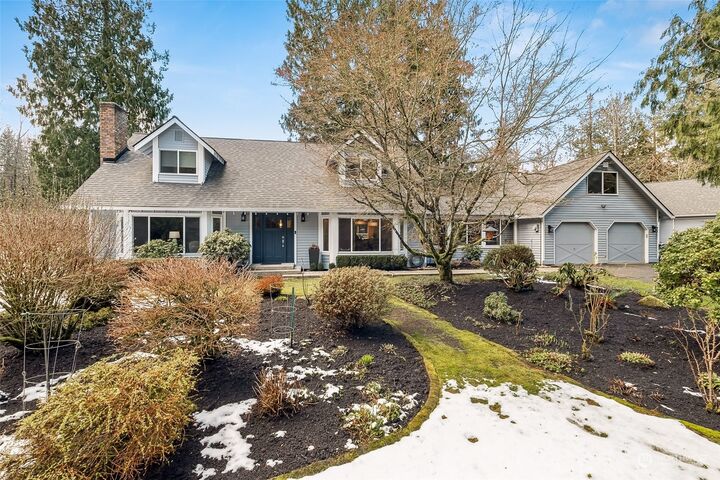 Property Photo:  14727  260 Avenue SE  WA 98027 