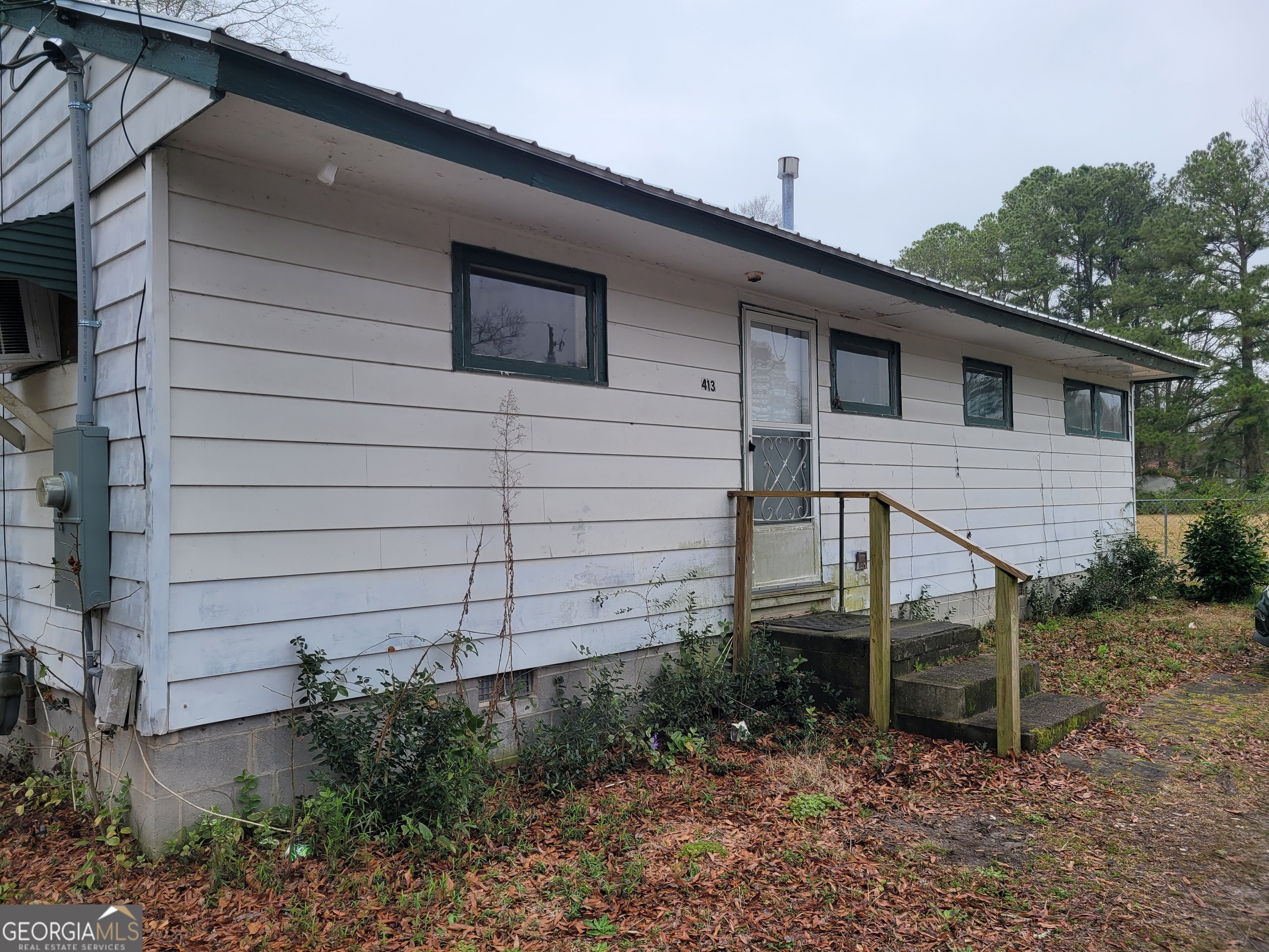 Property Photo:  413 Dell Drive  GA 30824 