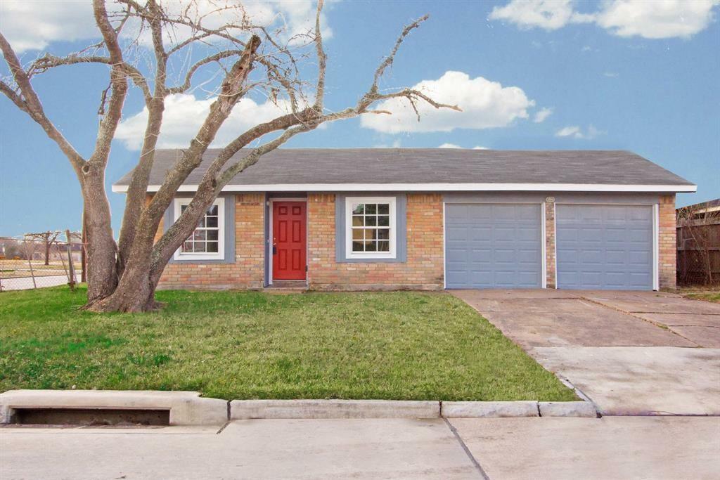 Property Photo:  11326 Fawngrove Drive  TX 77048 